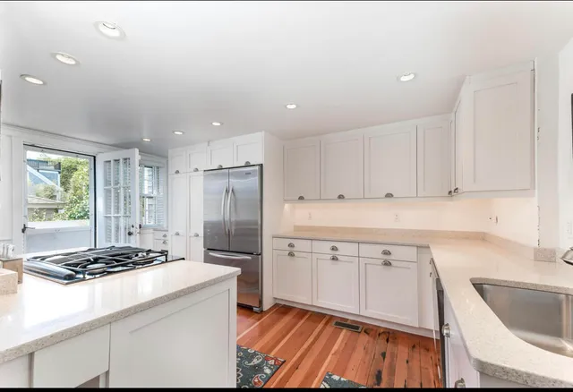 $6,995,000 | 54 Commercial Street, Unit 3 4 5 6, Provincetown, MA 02657