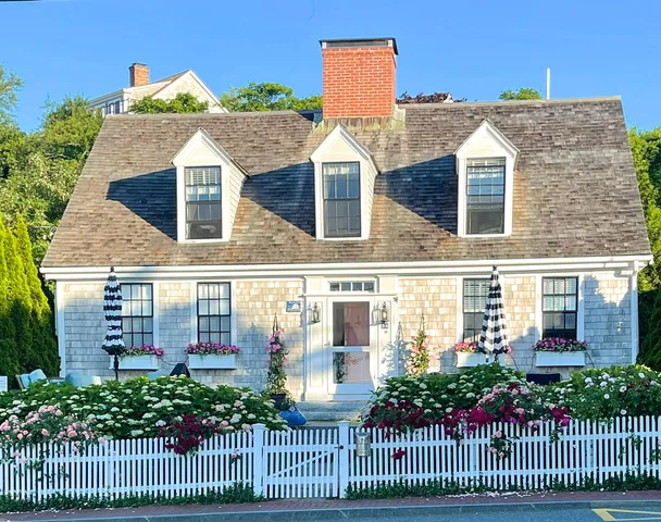 $6,995,000 | 54 Commercial Street, Unit 3 4 5 6, Provincetown, MA 02657