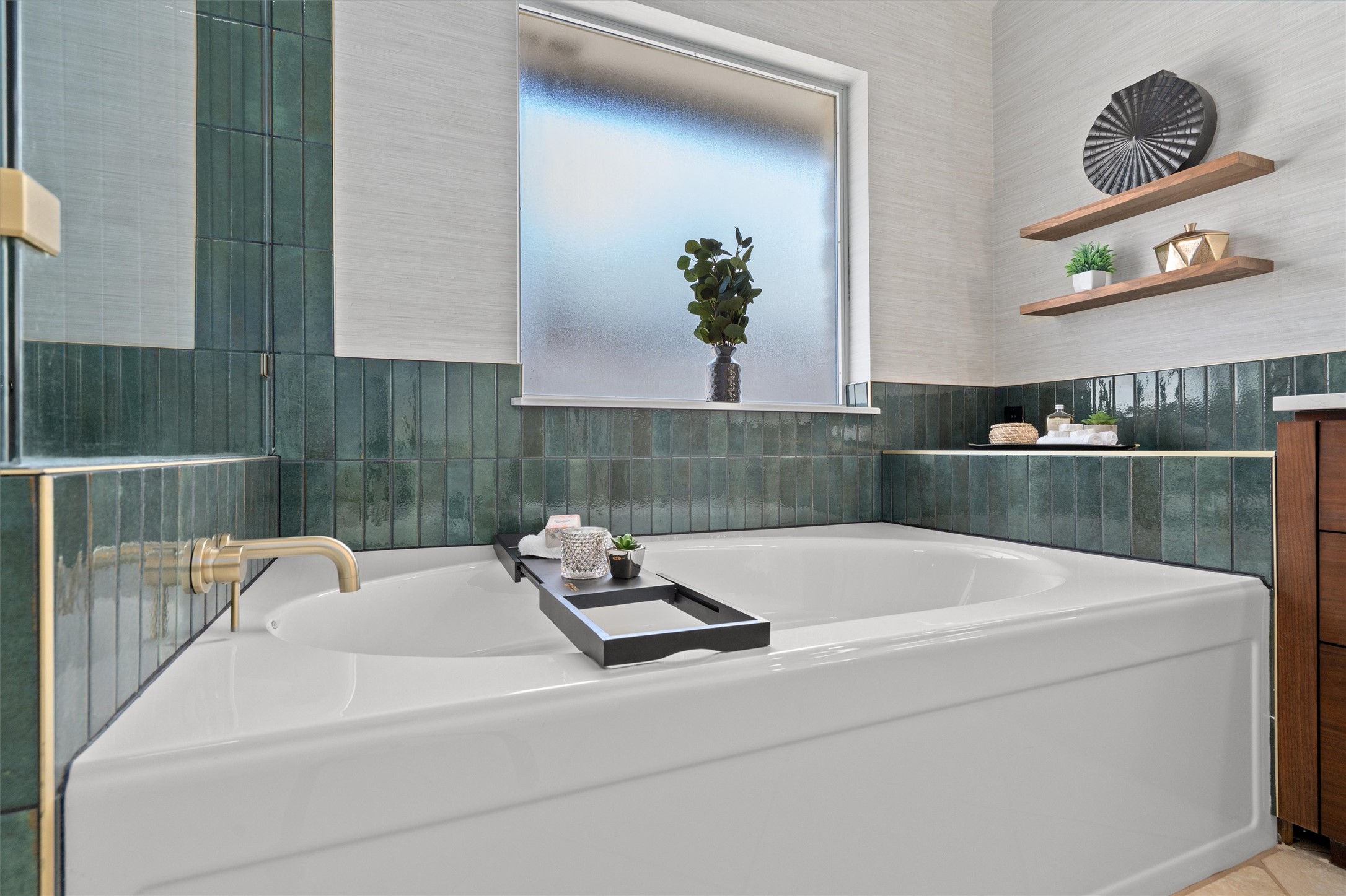 1014 Hackberry Drive Pflugerville, TX 78660 - Photo 17 of 38 The over-sized soaker tub gives spa like vibes.