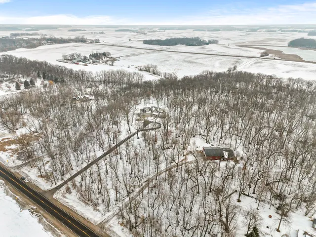 $1,049,900 | 20658 Belle Lake Road, Hutchinson, MN 55350