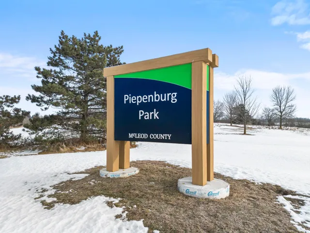 $1,049,900 | 20658 Belle Lake Road, Hutchinson, MN 55350