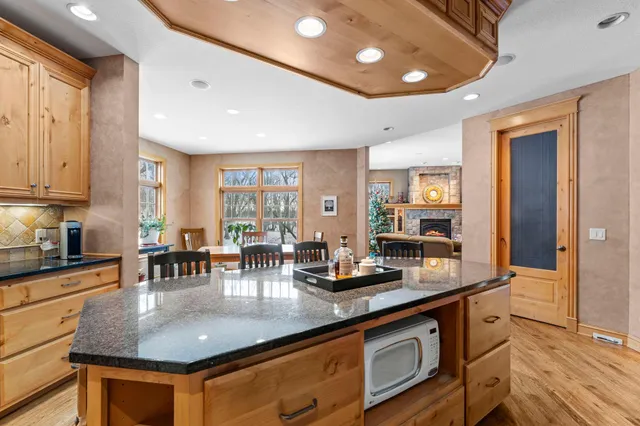 $1,049,900 | 20658 Belle Lake Road, Hutchinson, MN 55350