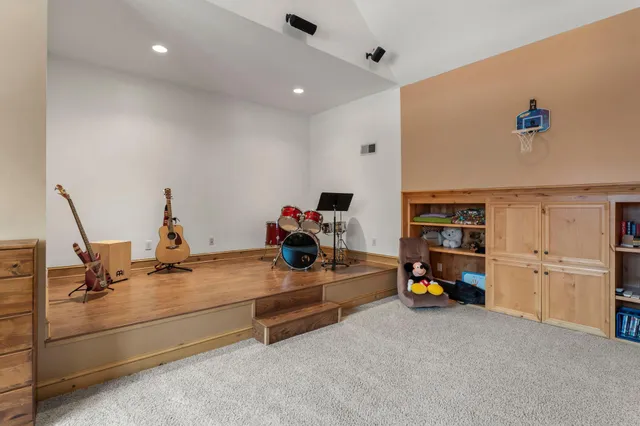 $1,049,900 | 20658 Belle Lake Road, Hutchinson, MN 55350