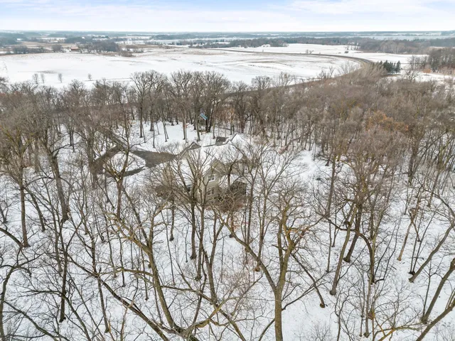 $1,049,900 | 20658 Belle Lake Road, Hutchinson, MN 55350