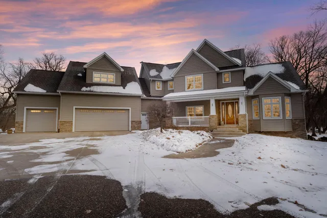 $1,049,900 | 20658 Belle Lake Road, Hutchinson, MN 55350