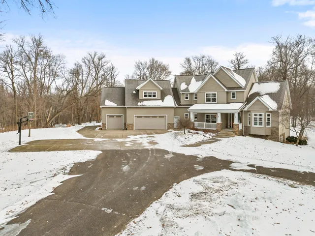 $1,049,900 | 20658 Belle Lake Road, Hutchinson, MN 55350
