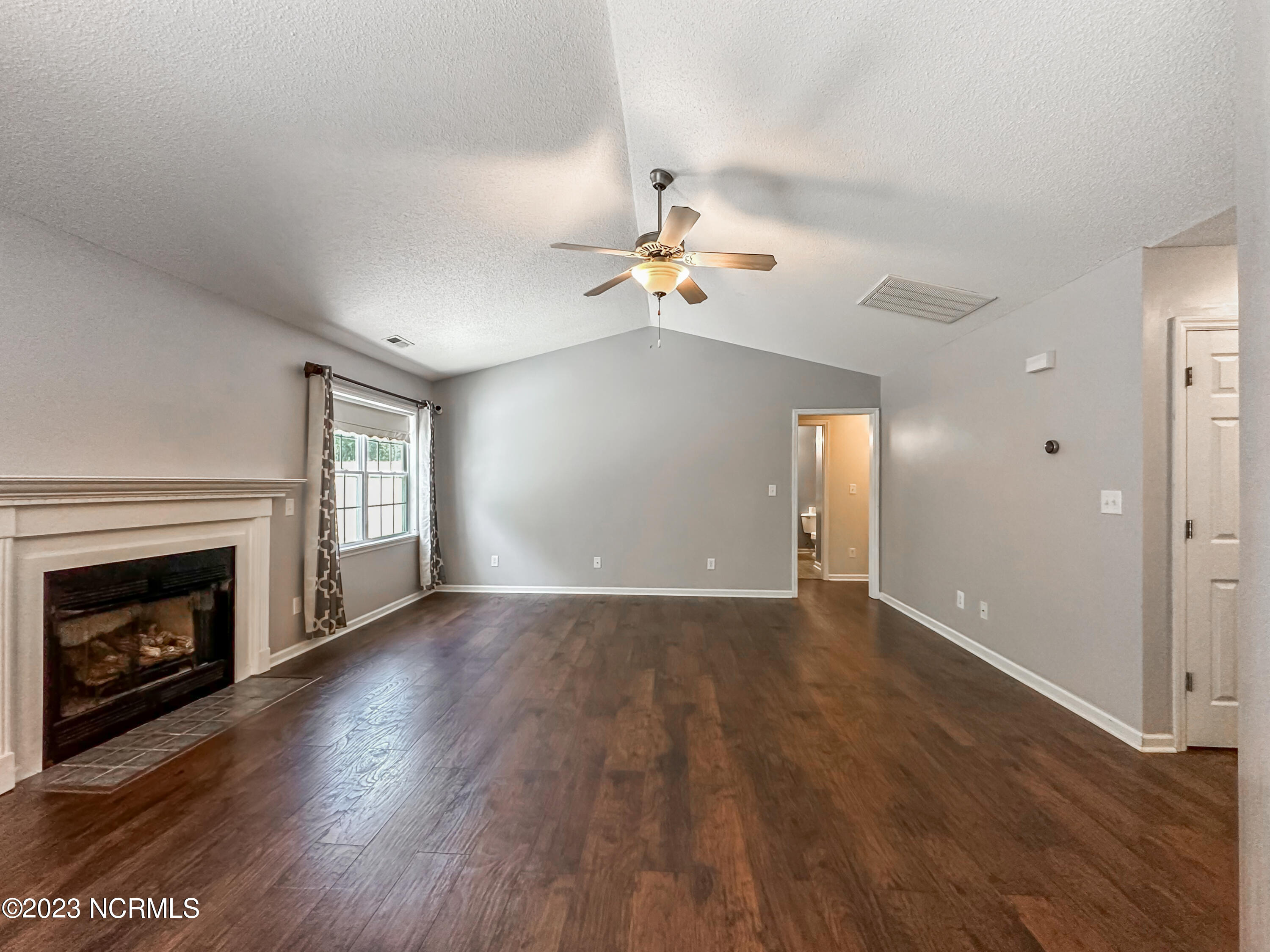 204 Liberty Park Road Jacksonville, NC 28540 - Photo 11 of 38 Photo Jul 24 2023, 2 10 44 PM