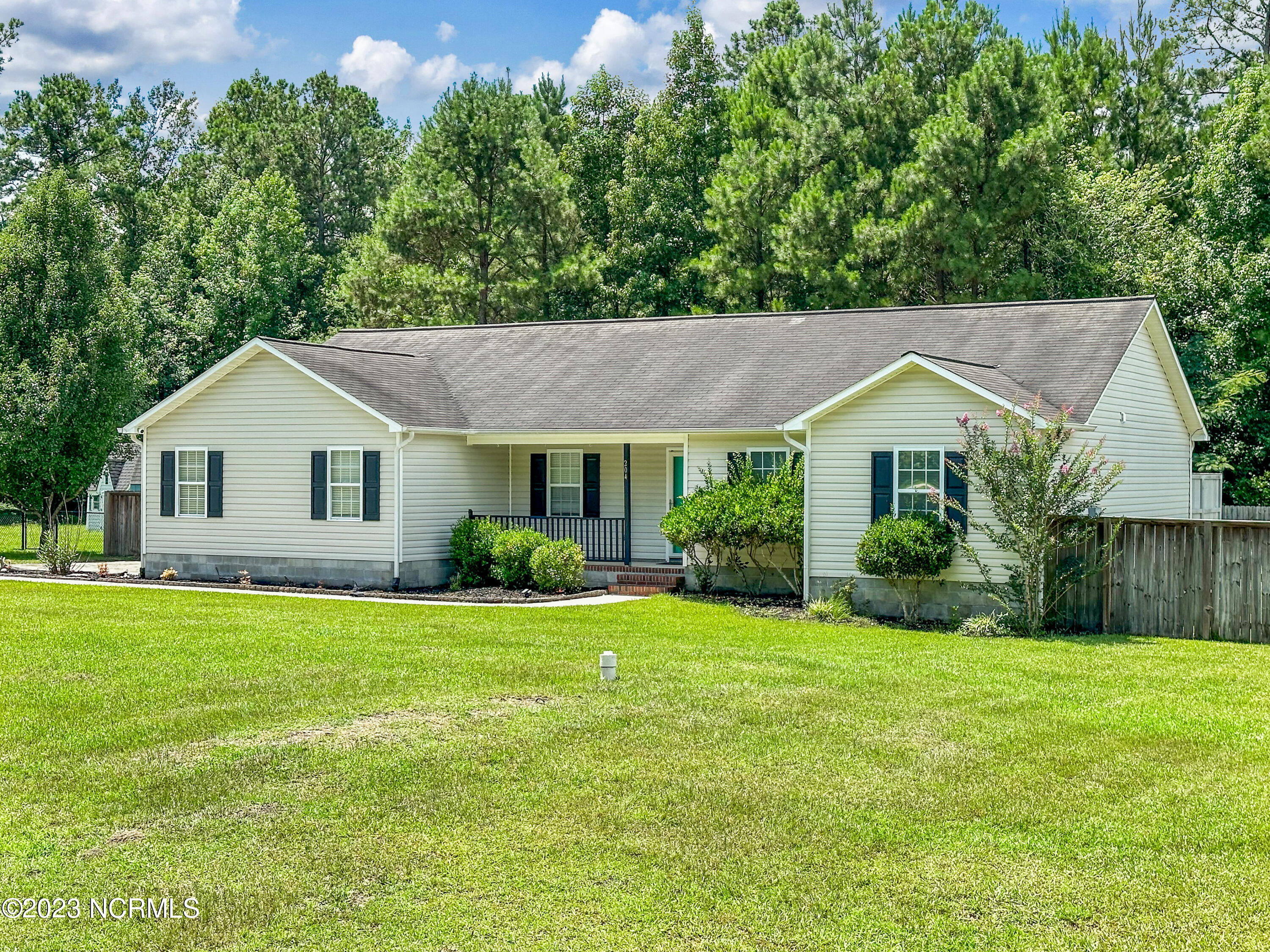 204 Liberty Park Road Jacksonville, NC 28540 - Photo 3 of 38 Photo Jul 24 2023, 1 58 10 PM