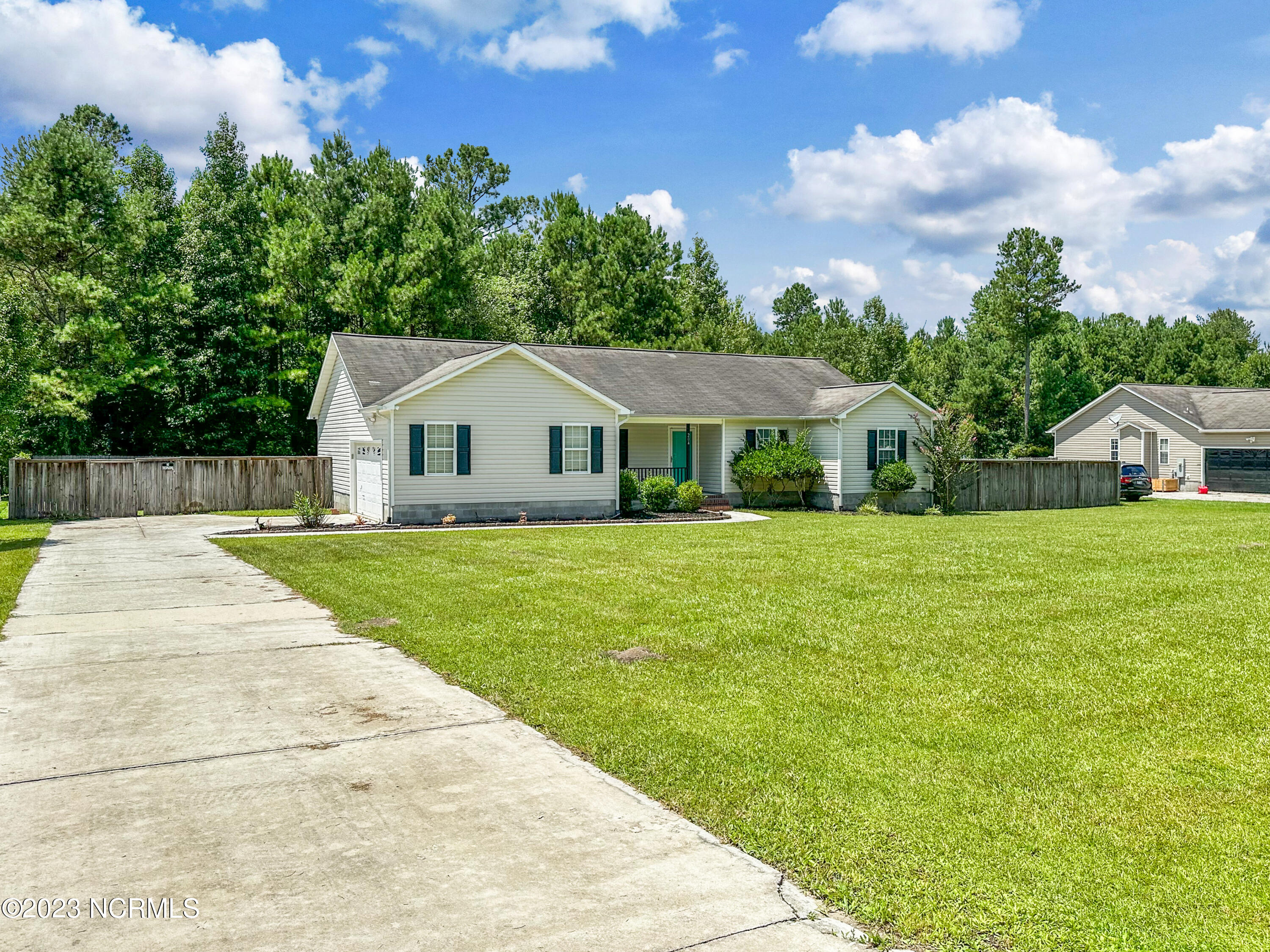 204 Liberty Park Road Jacksonville, NC 28540 - Photo 5 of 38 Photo Jul 24 2023, 1 59 16 PM