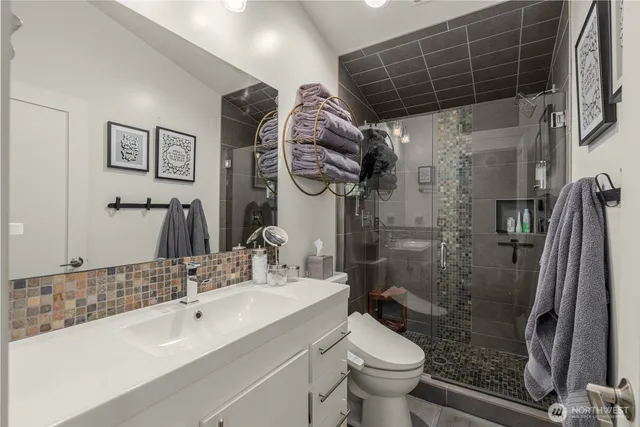 $1,750,000 | 15109 Southeast 53rd Place, Bellevue, WA 98006