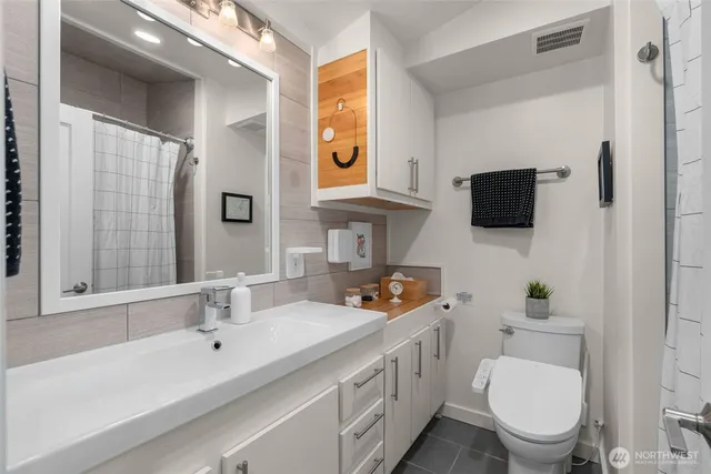 $1,750,000 | 15109 Southeast 53rd Place, Bellevue, WA 98006