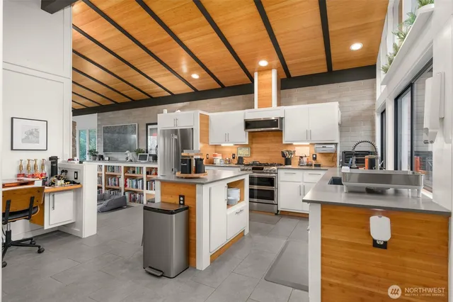 $1,750,000 | 15109 Southeast 53rd Place, Bellevue, WA 98006