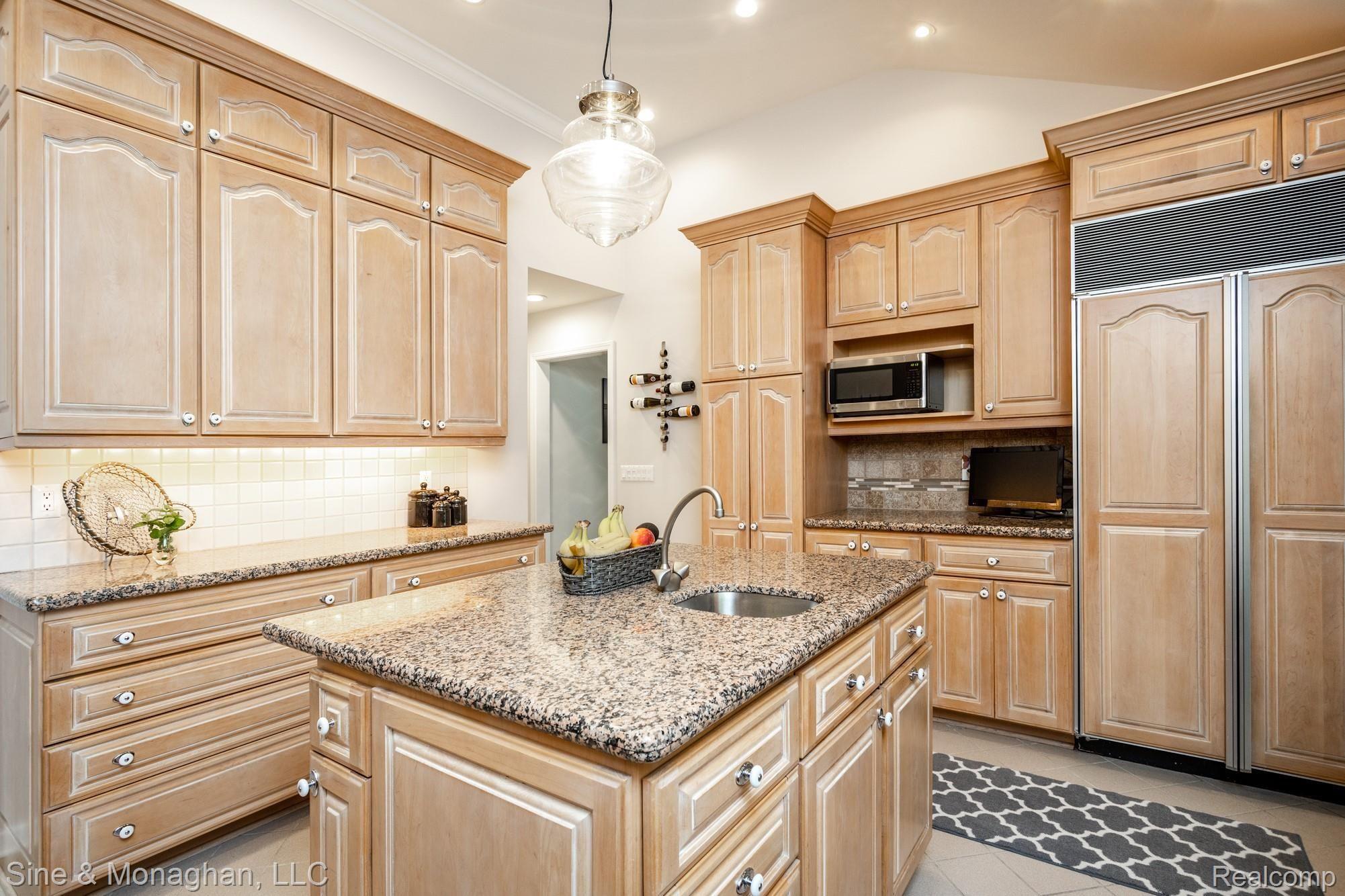 486 Shelbourne Road Grosse Pointe, MI 48236 - Photo 21 of 57 486 Shelbourne S033.jpg