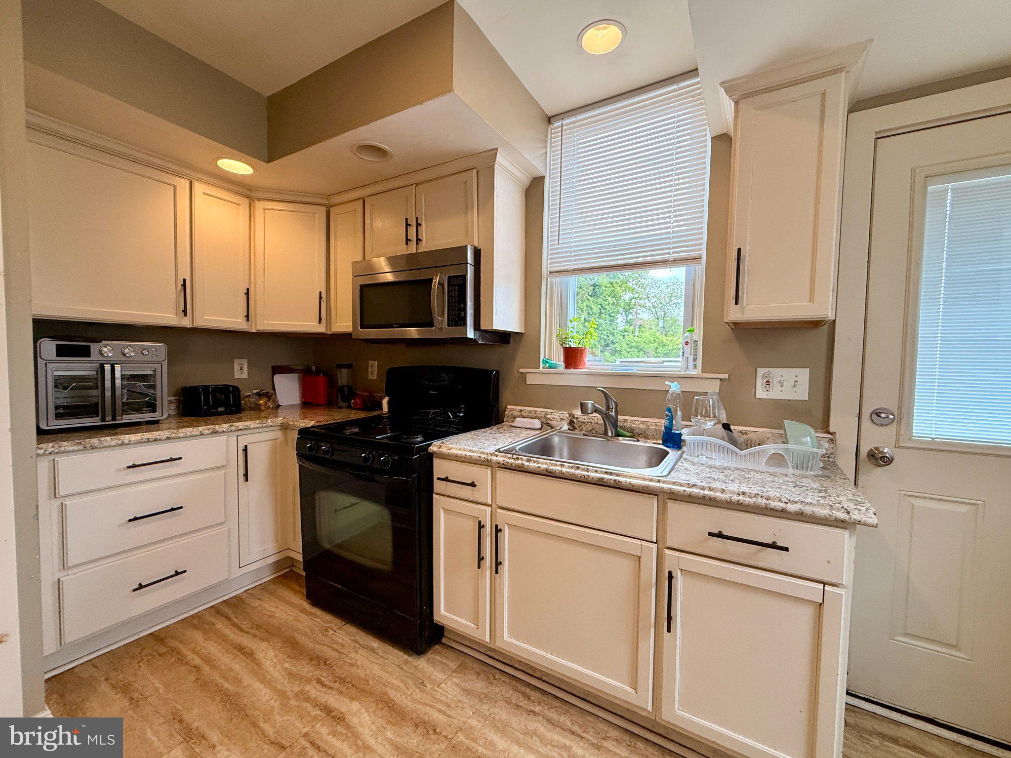 2116 Madison Street Chester, PA 19013 - Photo 14 of 29