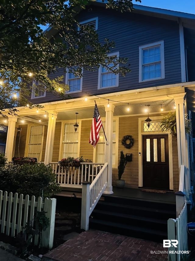 54 South Catherine Street Mobile, AL 36604 - Photo 4 of 55 Beautiful and charming and filled with character!