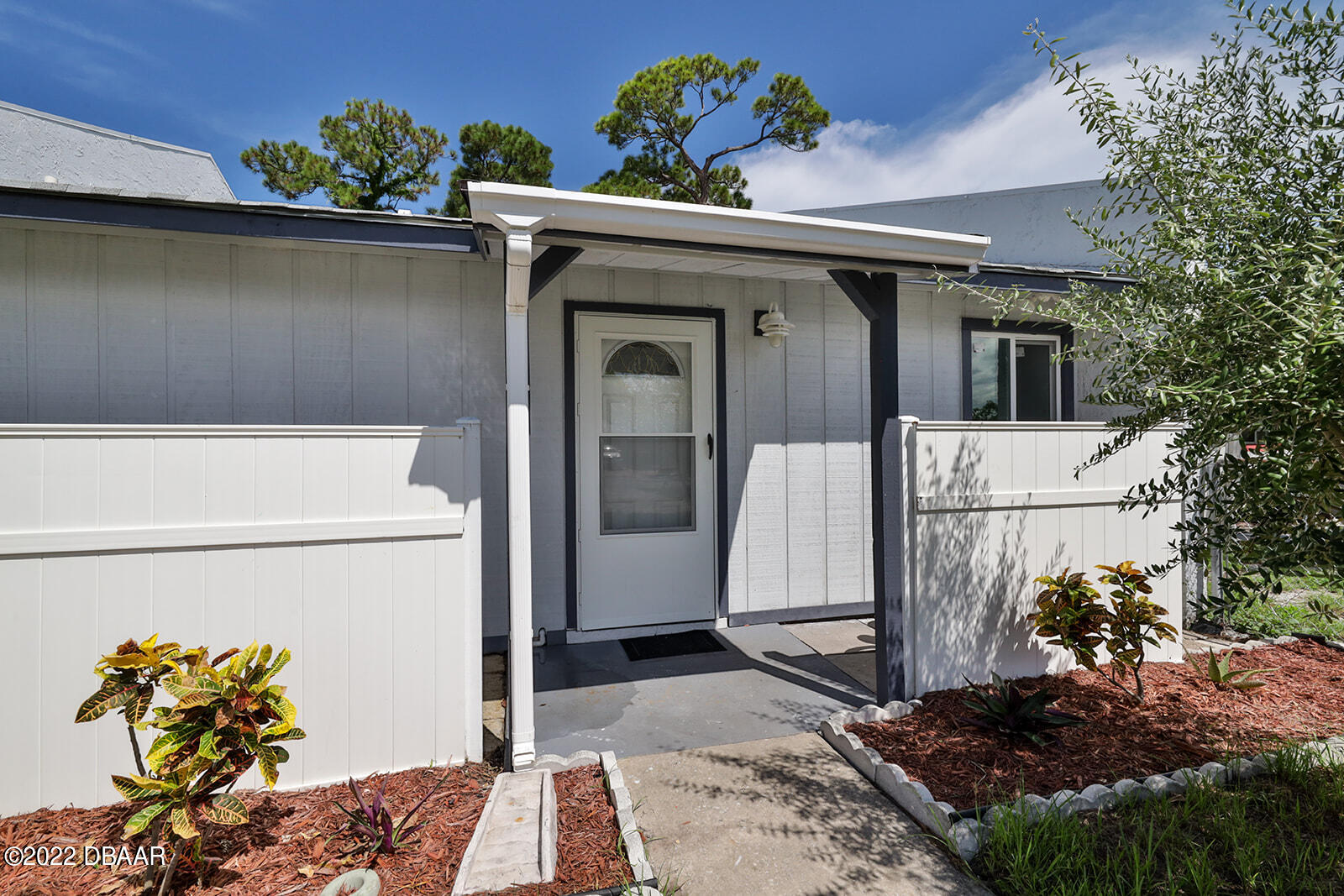 1677 Eastern Road South Daytona, FL 32119 - Photo 2 of 27 1677 Eastern Road-101