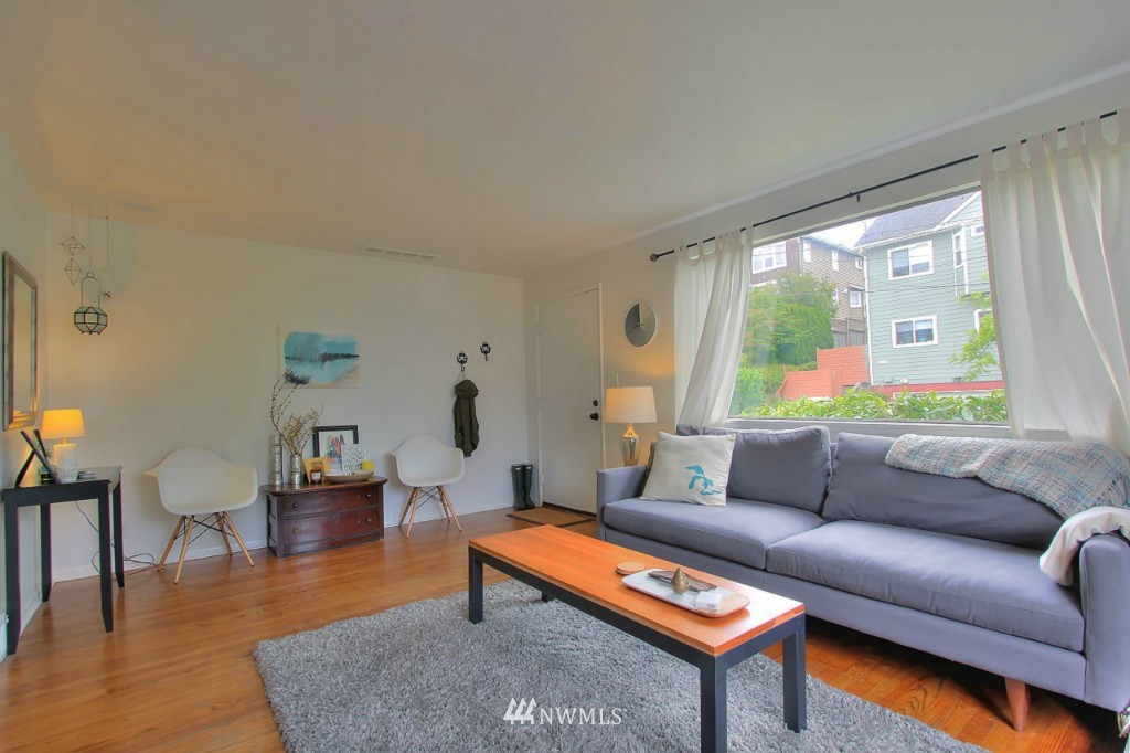 435 North 70th Street Seattle, WA 98103 - Photo 3 of 19 Gallery Image 3