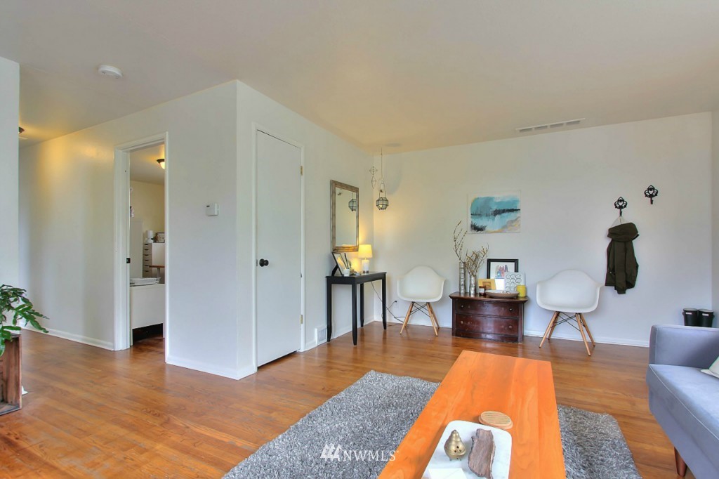 435 North 70th Street Seattle, WA 98103 - Photo 5 of 19 Gallery Image 5