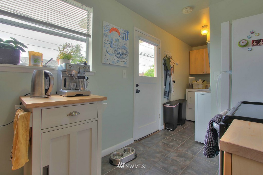 435 North 70th Street Seattle, WA 98103 - Photo 7 of 19 Gallery Image 7