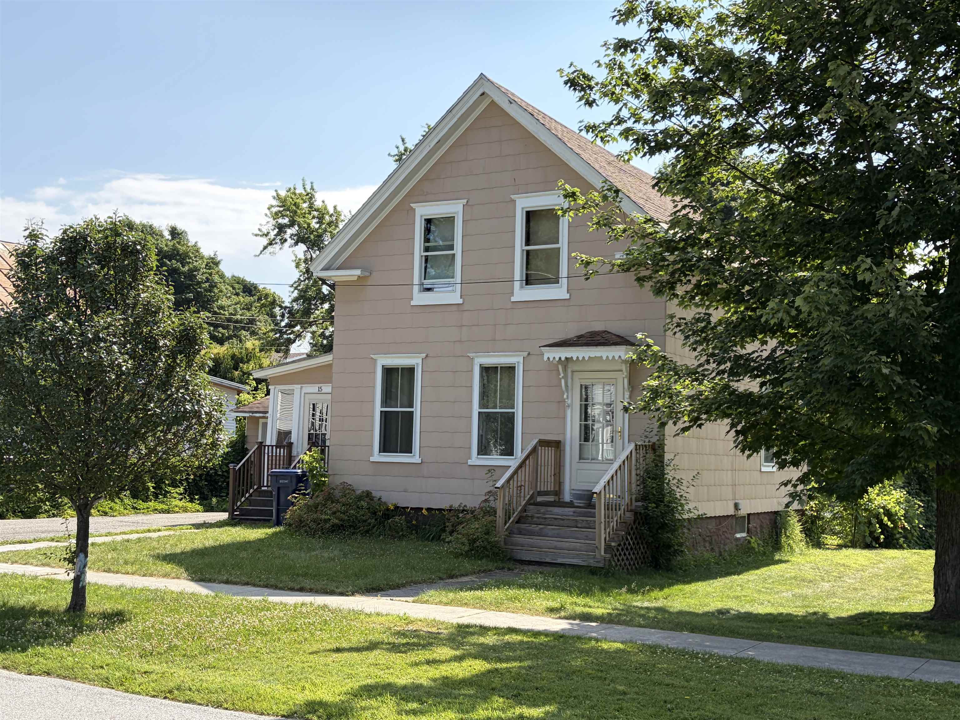 15 Edward Street St. Albans, VT 05478 - Photo 1 of 11