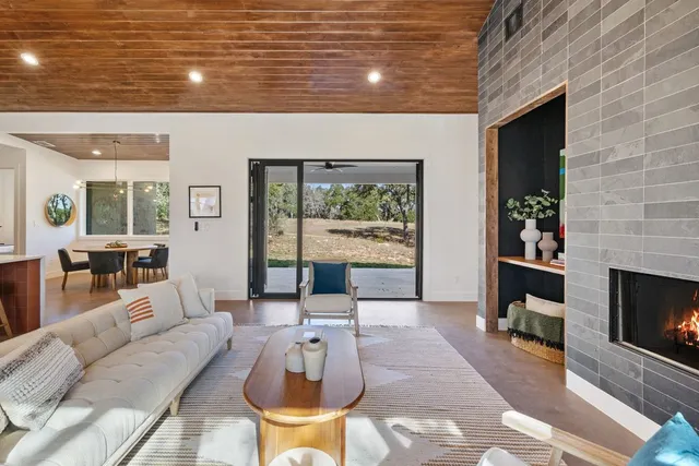 $949,000 | 47 War Bonnet, Wimberley, TX 78676