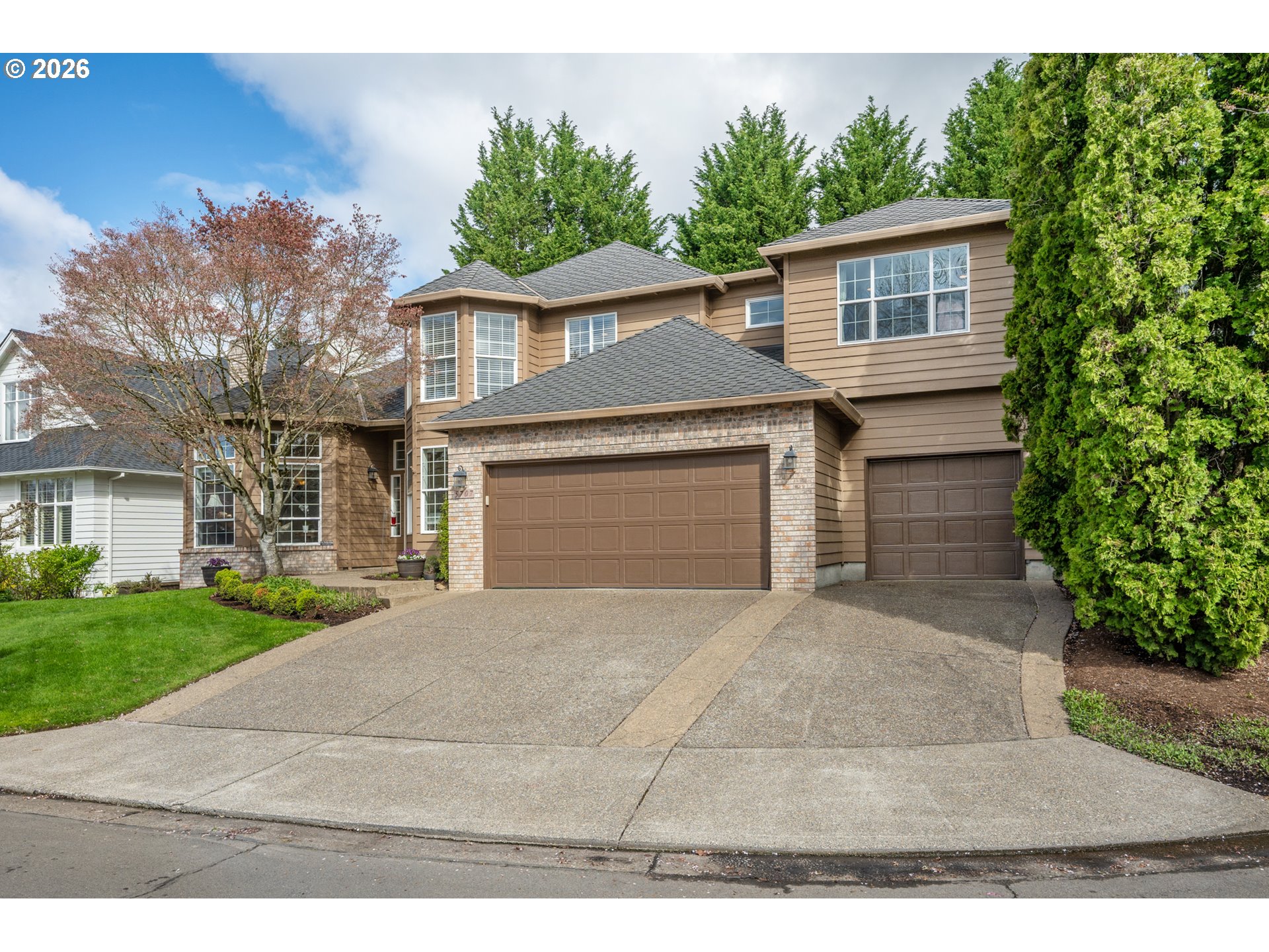 5707 Ridgetop Court Lake Oswego, OR 97035 - Photo 3 of 48 Gallery Image 3