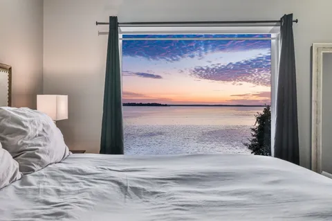 $995,000 | 334 Sunset Drive, Livingston, TX 77351