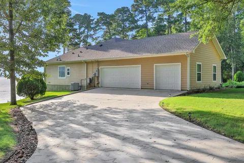 $995,000 | 334 Sunset Drive, Livingston, TX 77351