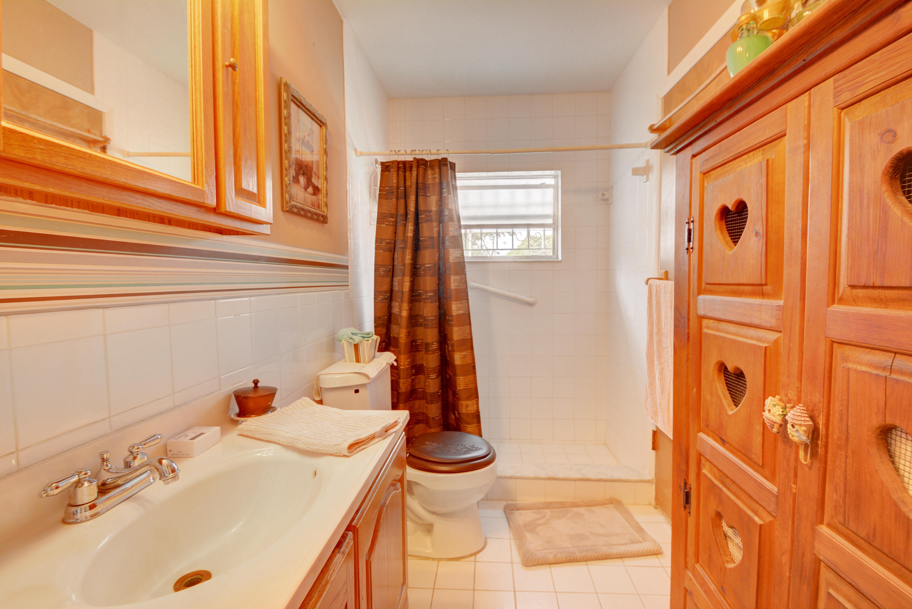 22349 Southwest 65th Avenue Boca Raton, FL 33428 - Photo 27 of 40 Cabana Bath#3