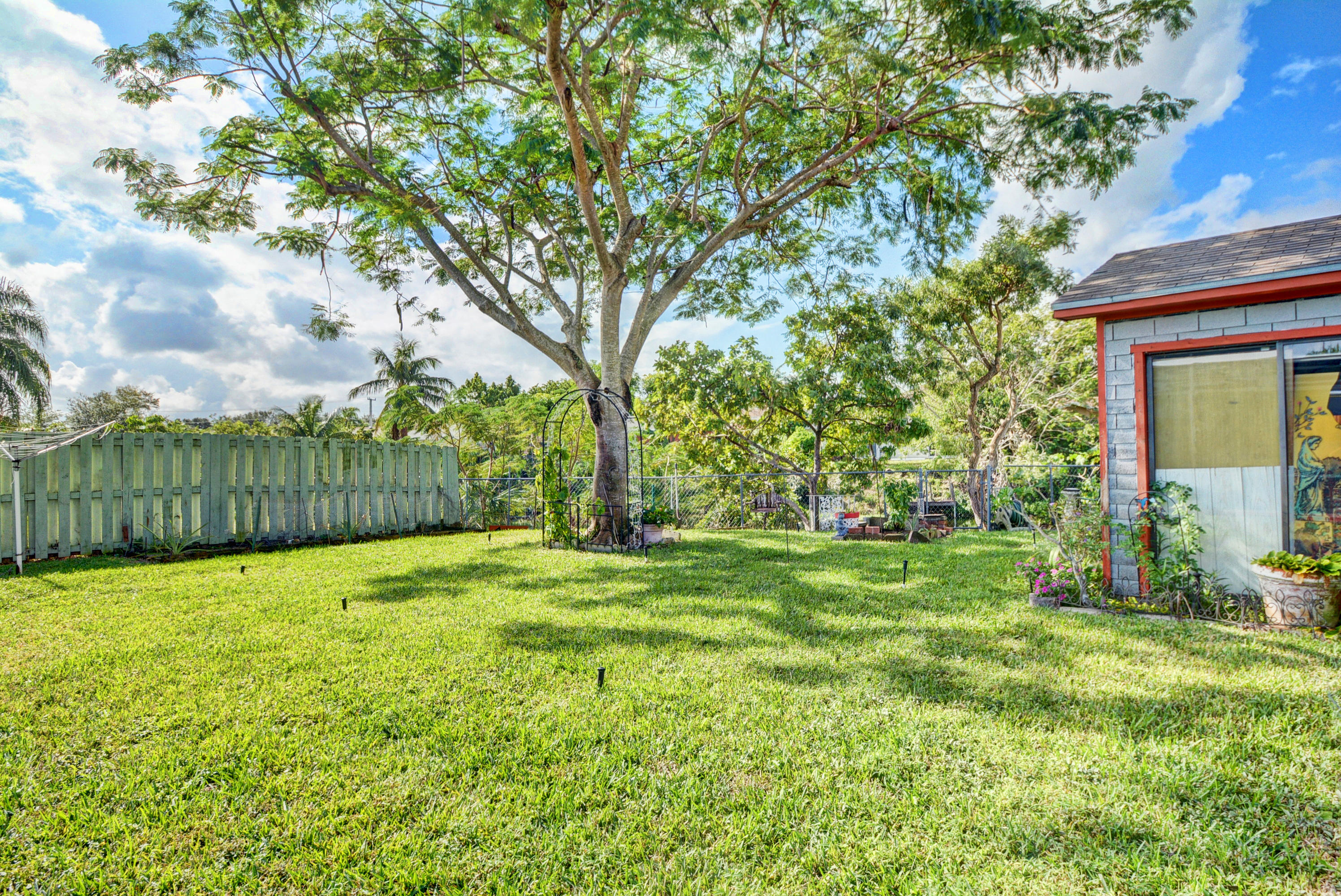 22349 Southwest 65th Avenue Boca Raton, FL 33428 - Photo 34 of 40 Mature Trees