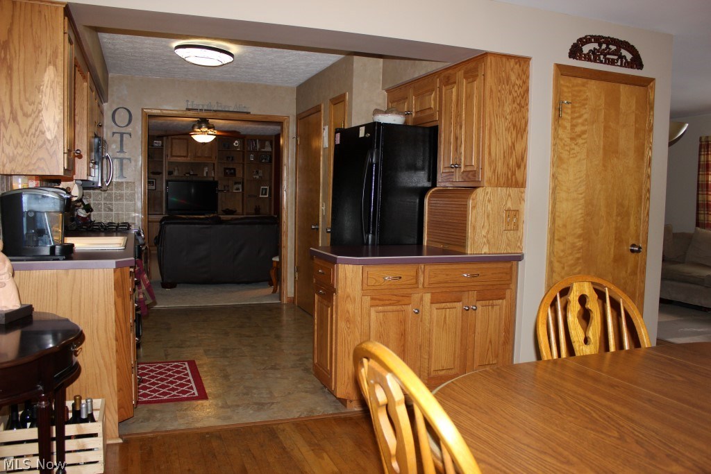 5786 Dailey Road New Franklin, OH 44319 - Photo 22 of 33 View of updated kitchen*