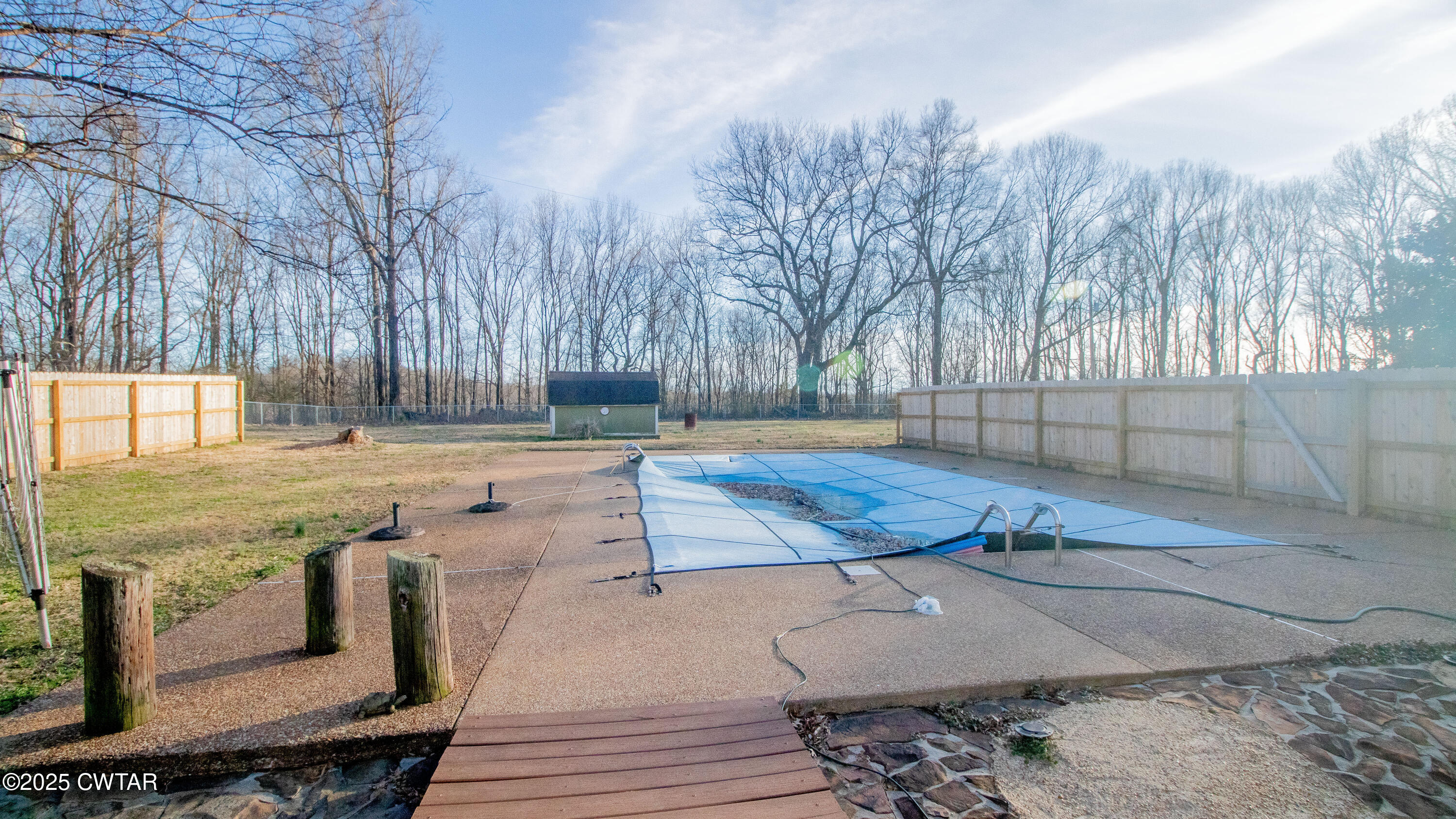 23 Forked Oak Road Humboldt, TN 38343 - Photo 74 of 90 a view of a backyard with wooden floor