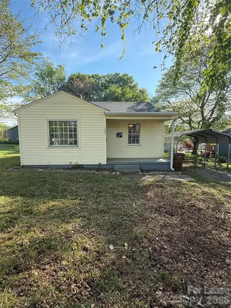 $1,350 | 509 Rhyne Street, Lincolnton, NC 28092