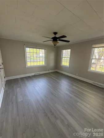 $1,350 | 509 Rhyne Street, Lincolnton, NC 28092