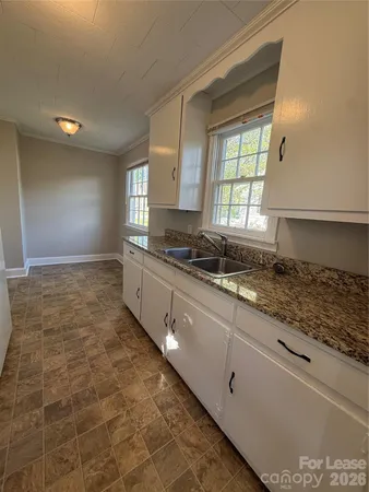 $1,350 | 509 Rhyne Street, Lincolnton, NC 28092