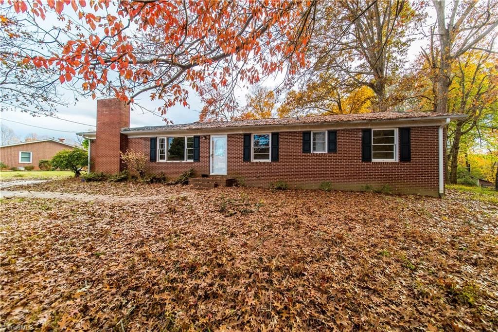 6940 Blenheim Court Rural Hall, NC 27045 - Photo 1 of 26 Gallery Image 1