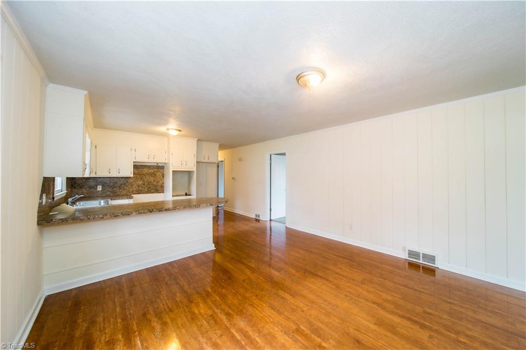 6940 Blenheim Court Rural Hall, NC 27045 - Photo 3 of 26 Gallery Image 3