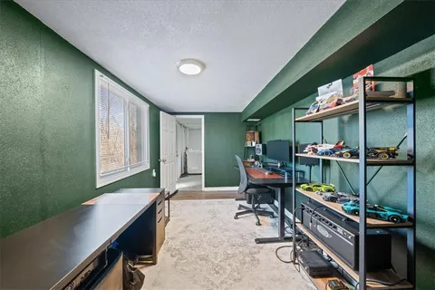 $320,000 | 8008 Parkview Avenue, Kansas City, KS 66109