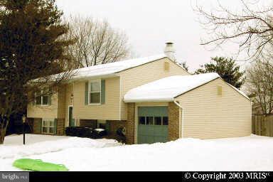 112 North Ithaca Road Sterling, VA 20164 - Photo 1 of 1 Exterior (Front)