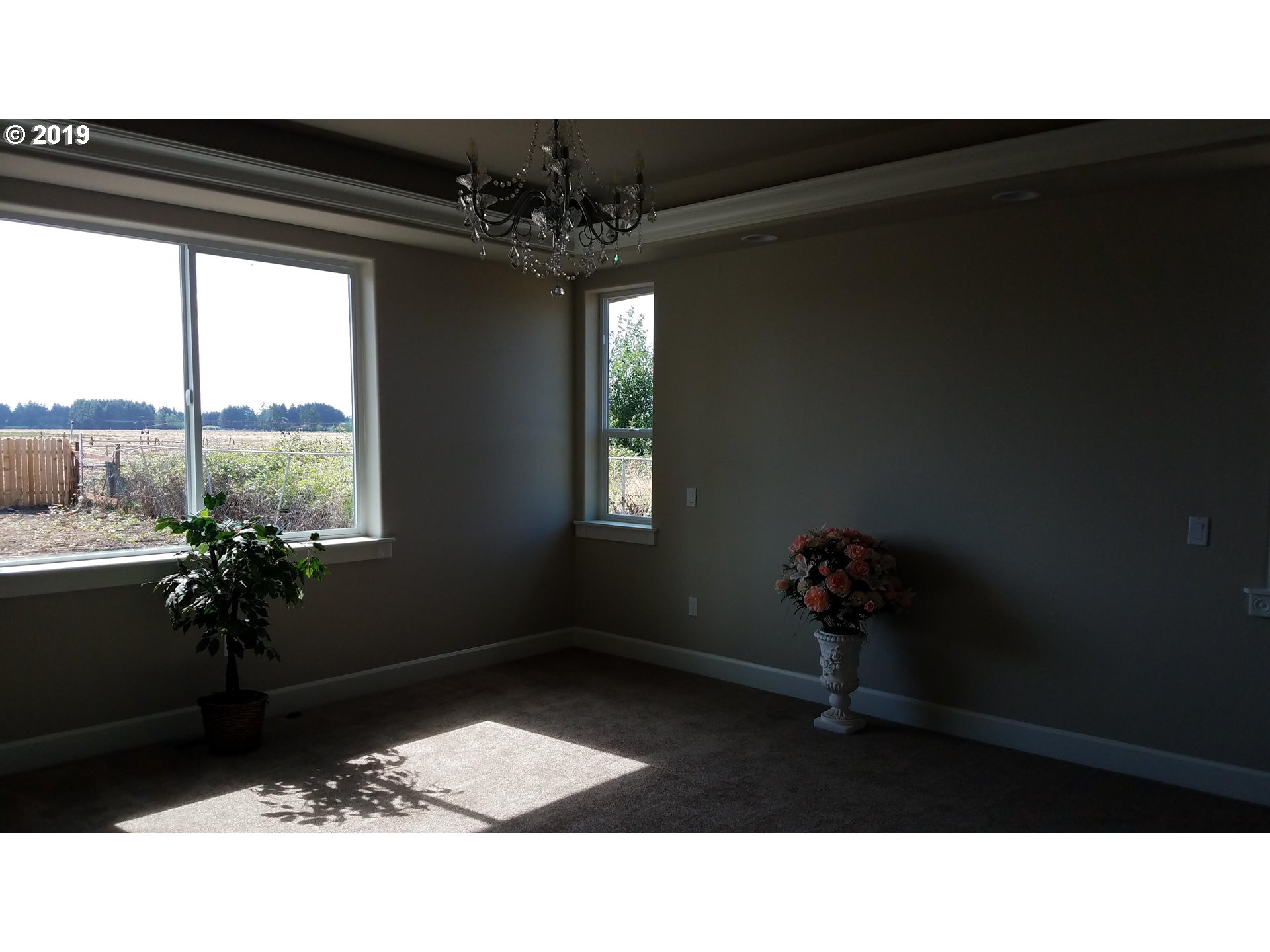 8784 Portland Road Northeast Salem, OR 97305 - Photo 16 of 30 Gallery Image 16