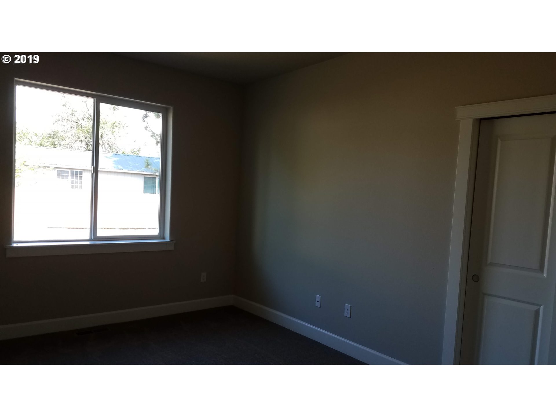 8784 Portland Road Northeast Salem, OR 97305 - Photo 18 of 30 Gallery Image 18