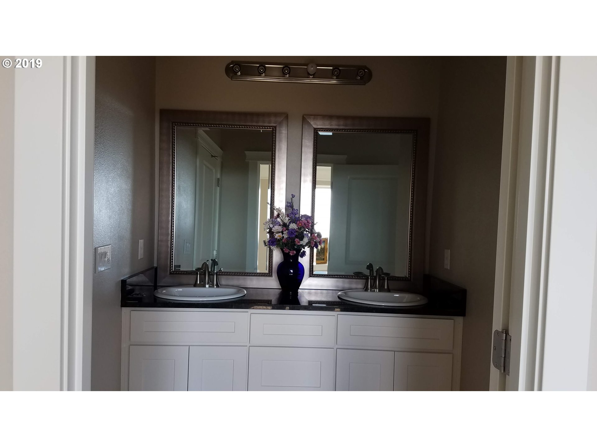 8784 Portland Road Northeast Salem, OR 97305 - Photo 20 of 30 Gallery Image 20