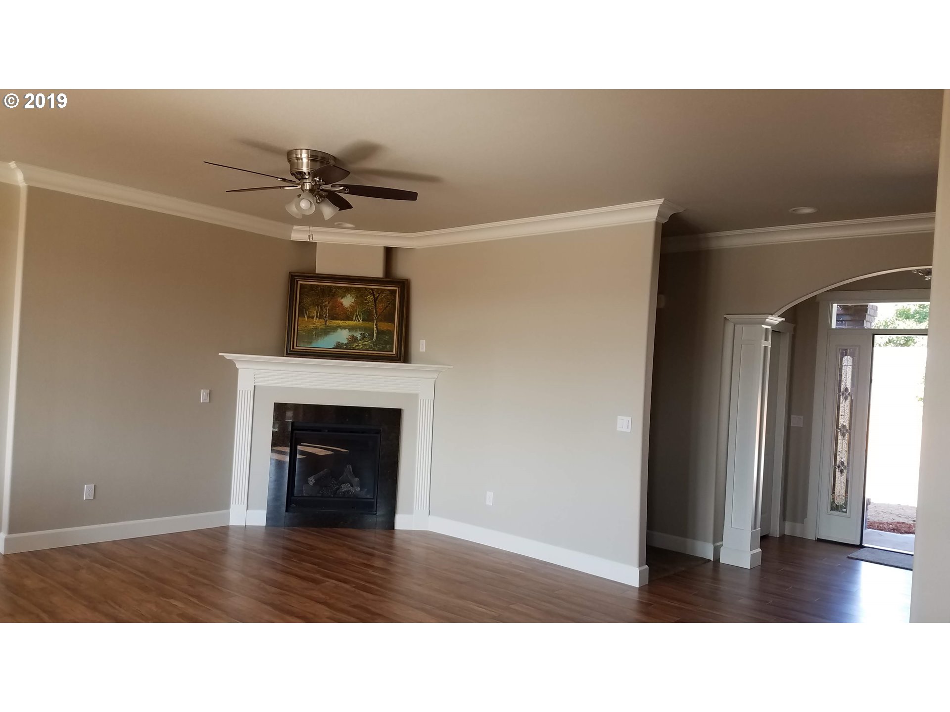 8784 Portland Road Northeast Salem, OR 97305 - Photo 8 of 30 Gallery Image 8