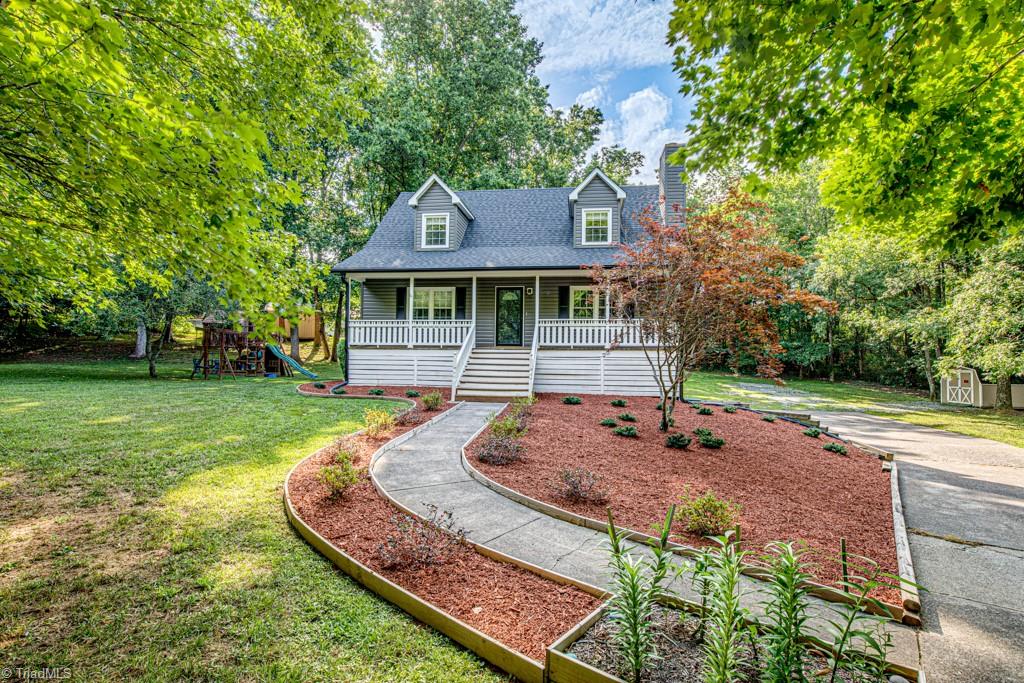 239 Raper Circle Lexington, NC 27295 - Photo 4 of 41 Gallery Image 4