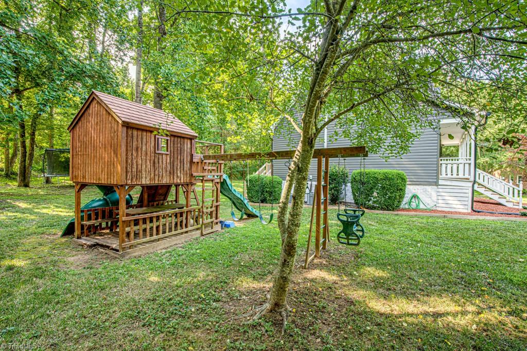 239 Raper Circle Lexington, NC 27295 - Photo 8 of 41 Gallery Image 8