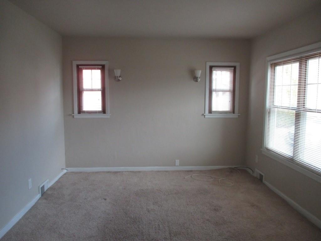496 Seavey Road Pittsburgh, PA 15209 - Photo 5 of 15 Gallery Image 5