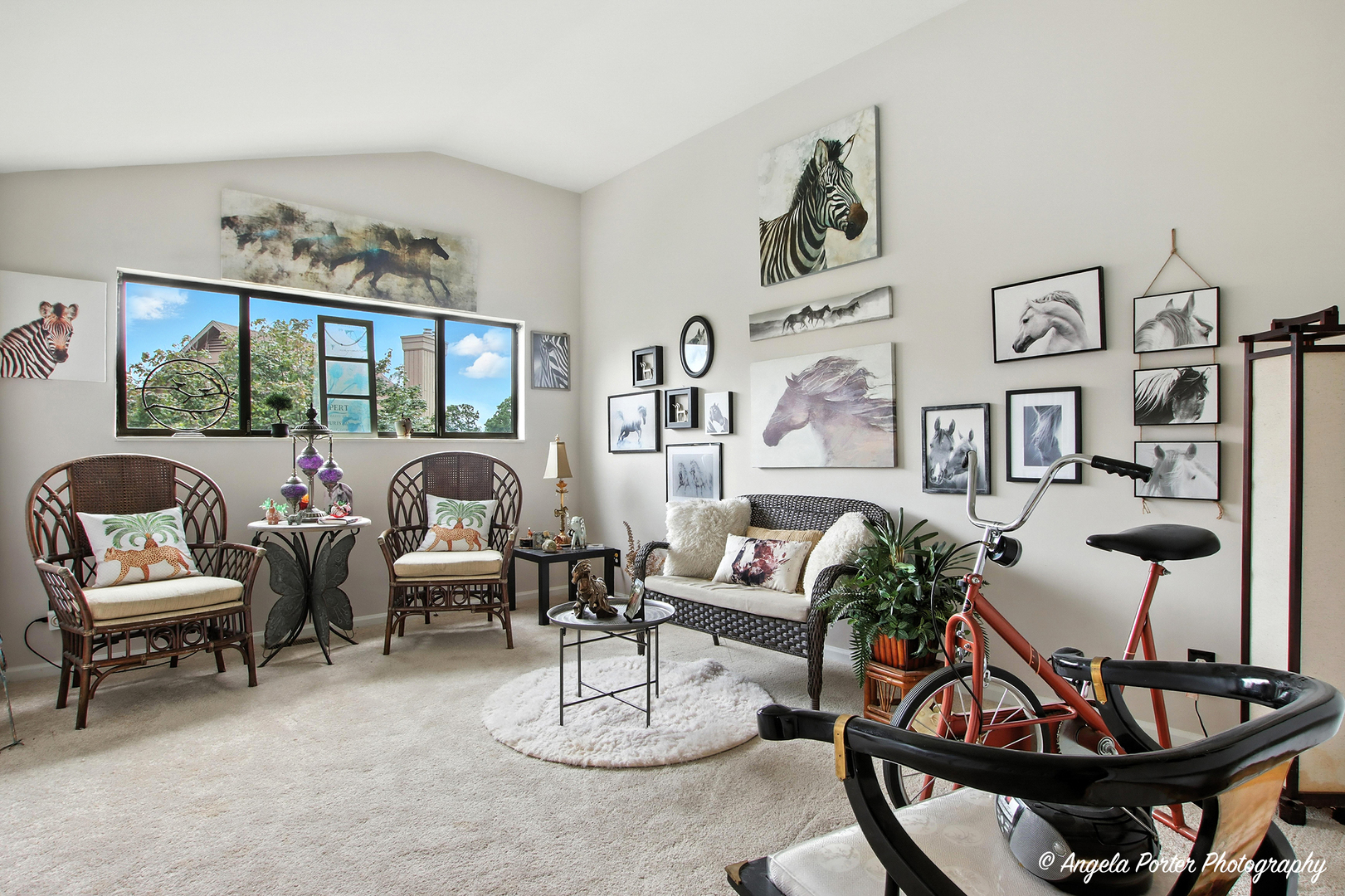 4119 White Ash Road Crystal Lake, IL 60014 - Photo 21 of 48 a living room with furniture and wooden floor