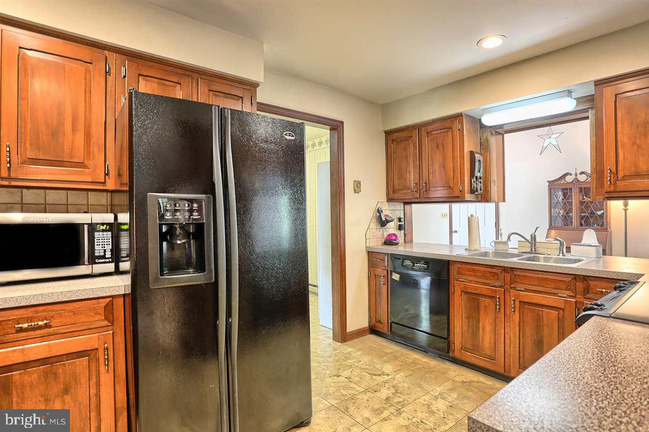 928 Alexander Spring Road Carlisle, PA 17015 - Photo 11 of 25 Gallery Image 11