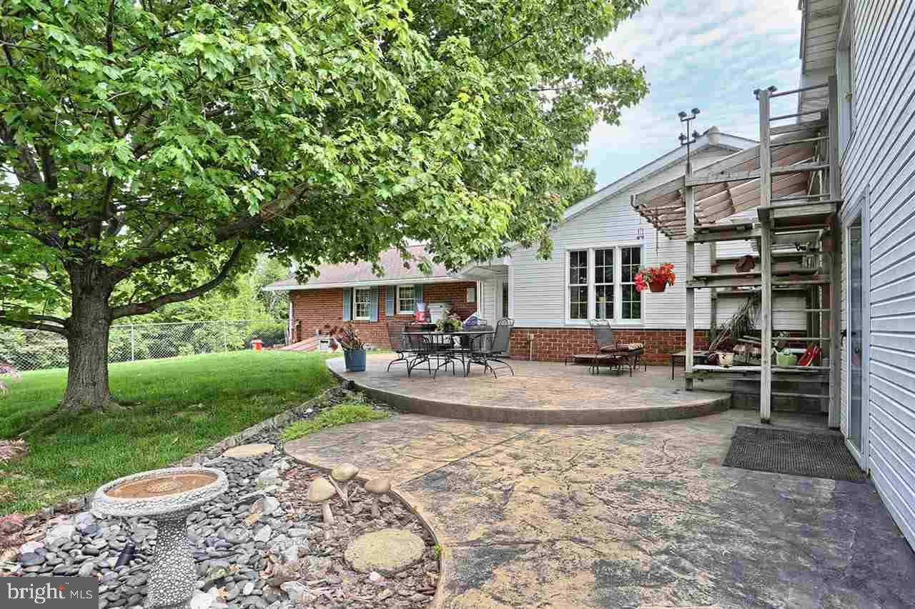 928 Alexander Spring Road Carlisle, PA 17015 - Photo 5 of 25 Gallery Image 5