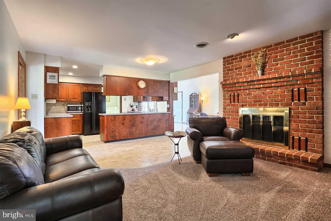 928 Alexander Spring Road Carlisle, PA 17015 - Photo 8 of 25 Gallery Image 8